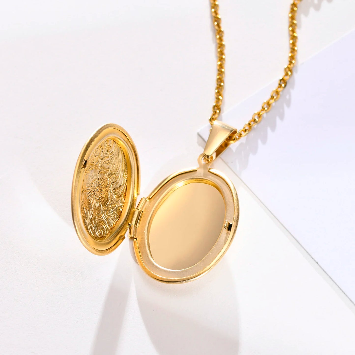 Rima Locket