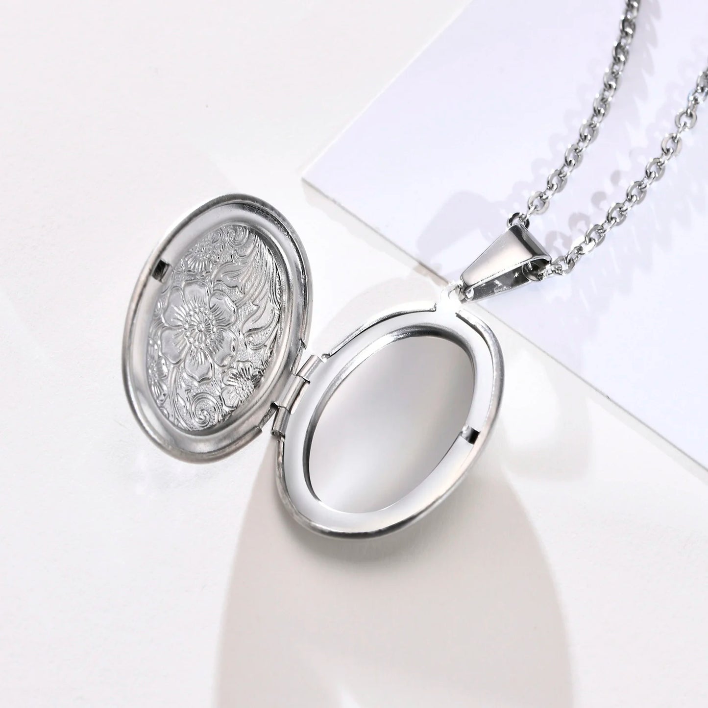 Rima Locket